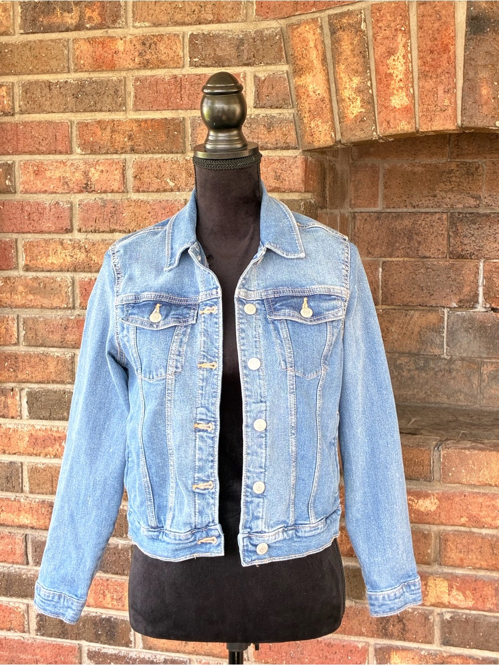💙 Old Navy Light Blue Kids' Denim Jacket XL